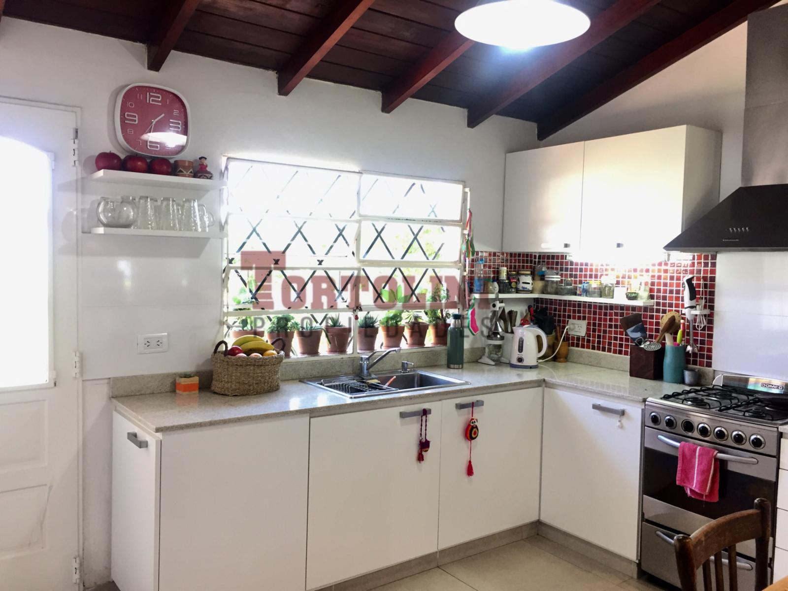 BRUZZA 2600 · Ituzaingó — foto 6