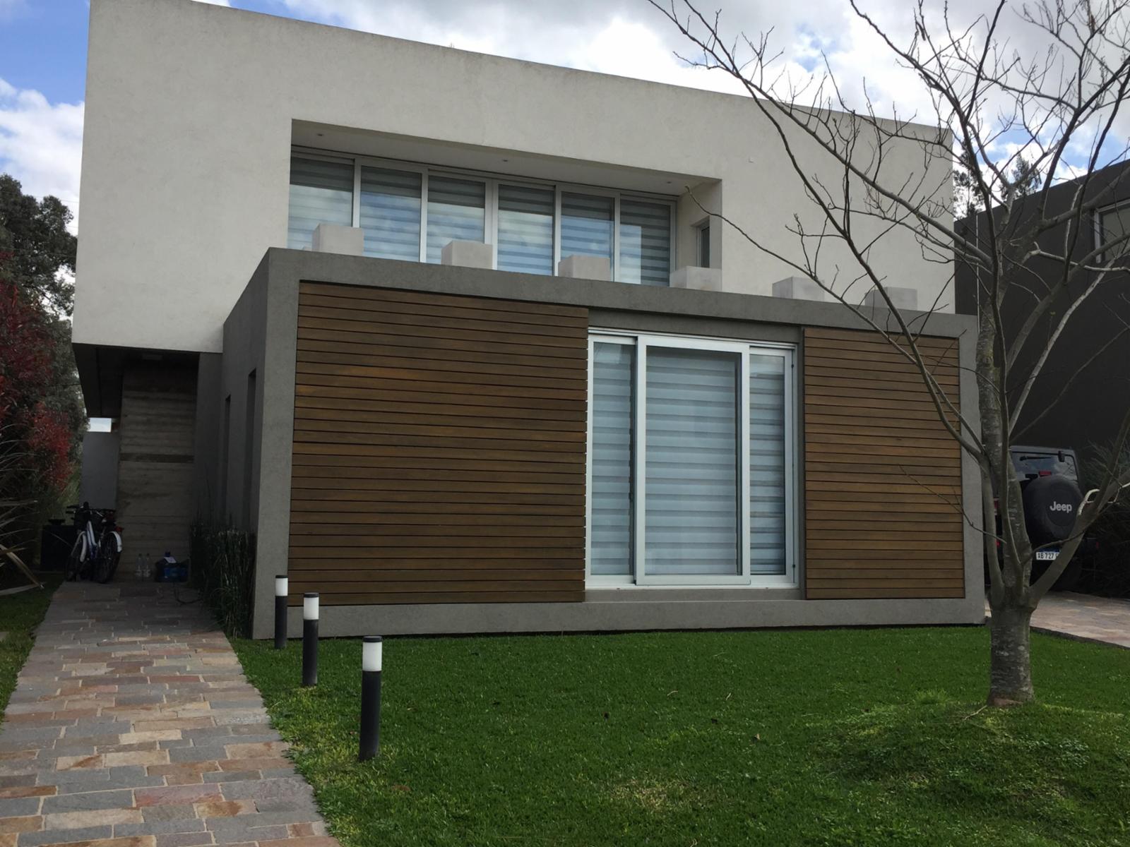 HERMOSA CASA EN BARRIO CERRADO HARAS M. VICTORIA