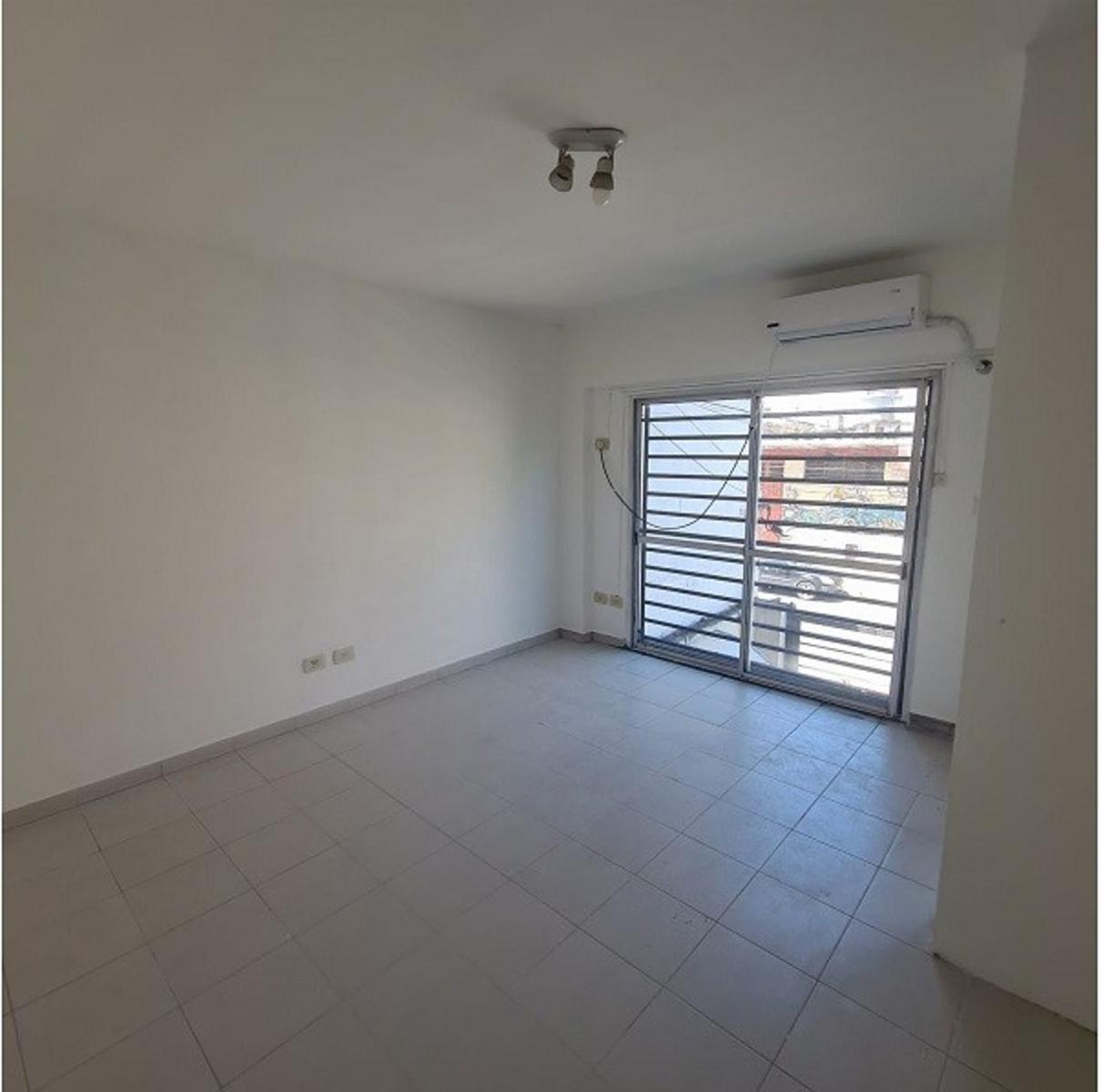 Além 1047 · Morón — foto 4