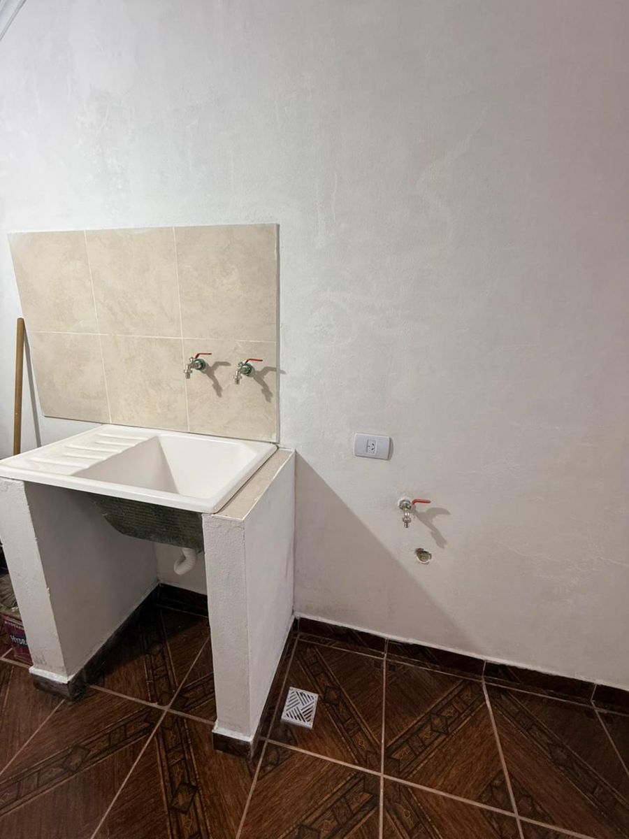 MAESTRA GONZALEZ DE HERCHT 1036 · Hurlingham — foto 14