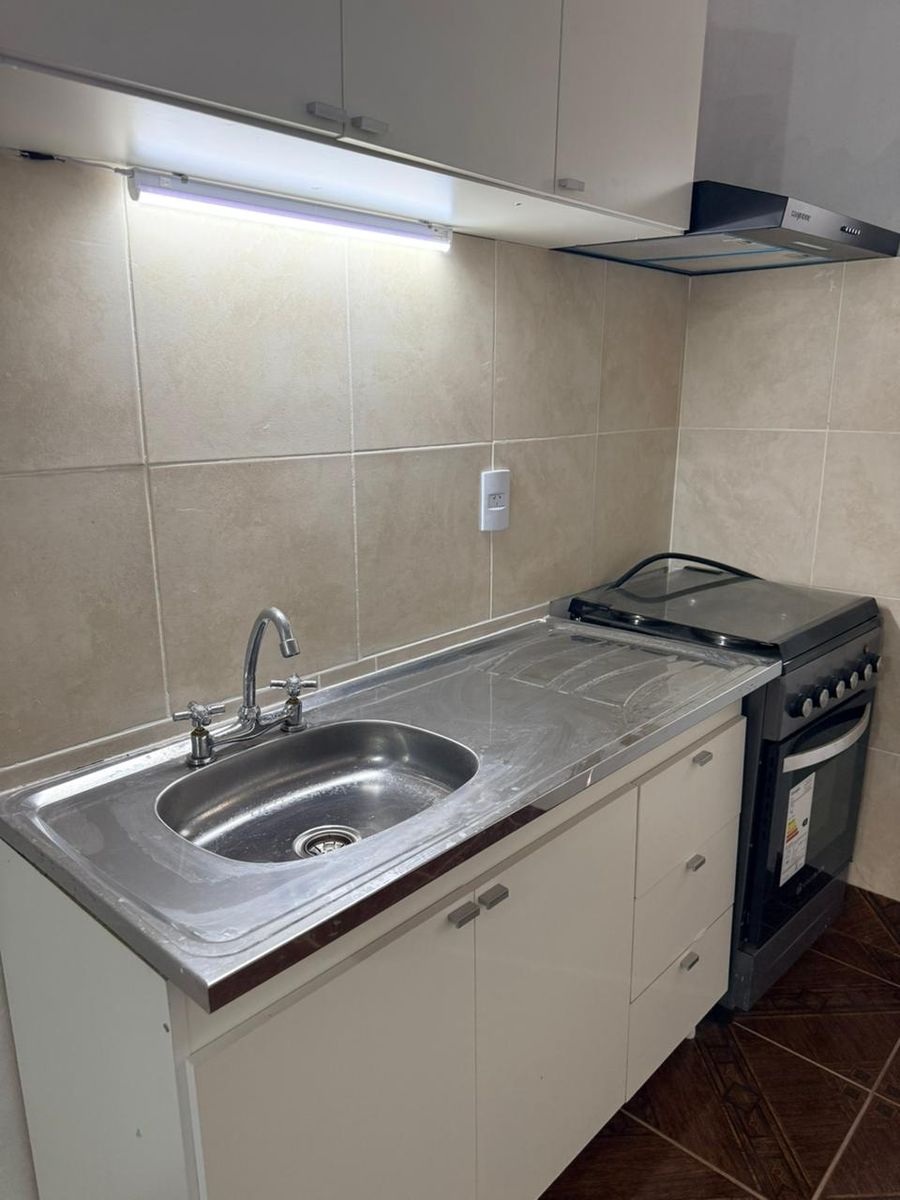 MAESTRA GONZALEZ DE HERCHT 1036 · Hurlingham — foto 6