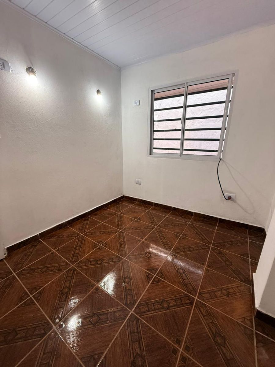 MAESTRA GONZALEZ DE HERCHT 1036 · Hurlingham — foto 8