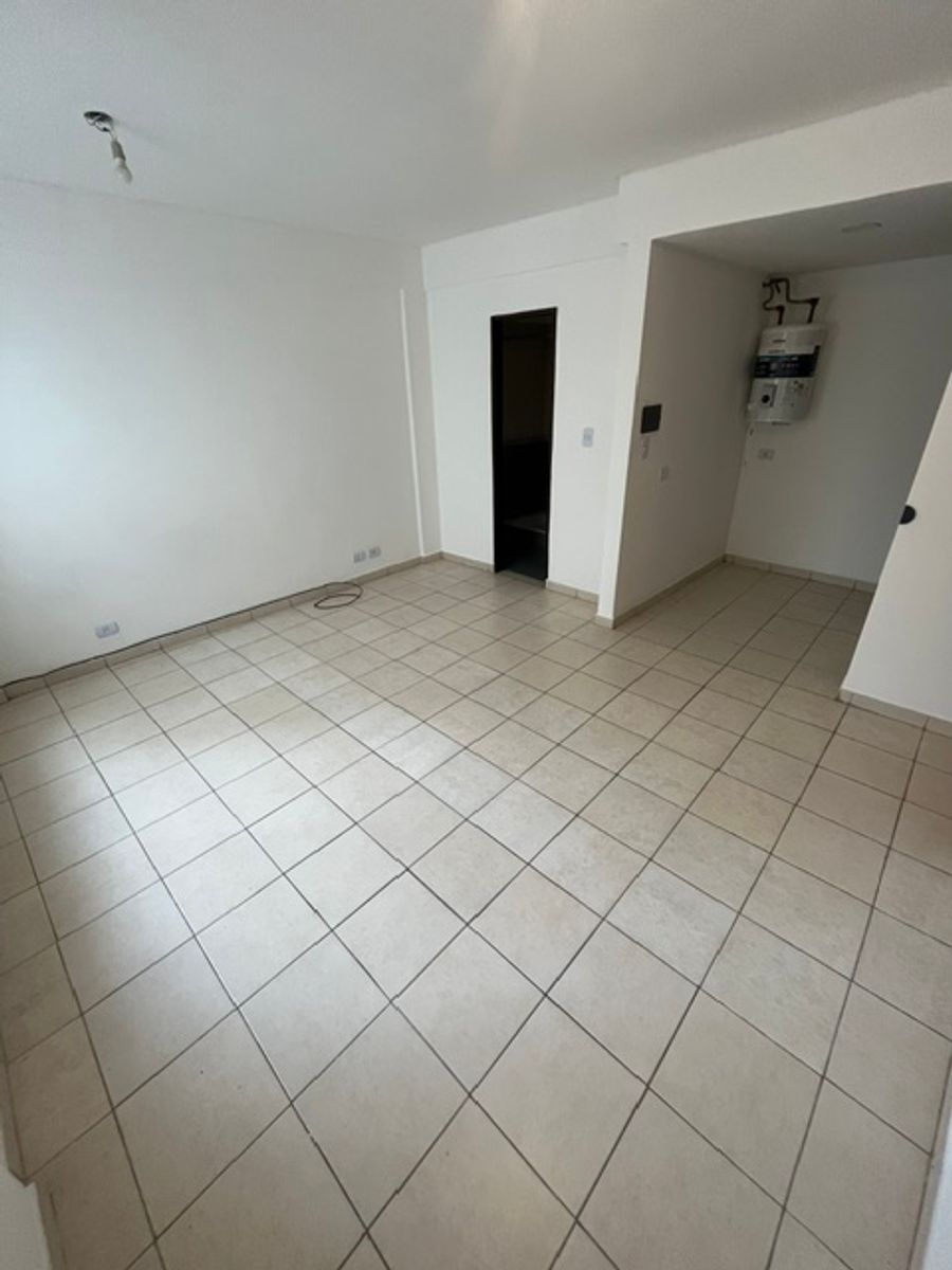 MOSCONI 2921 · Tres De Febrero — foto 3