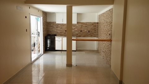 Departamento de 3 ambientes con patio