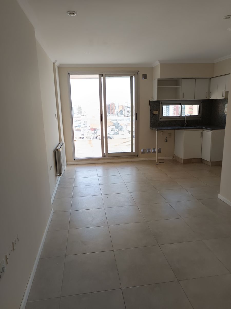 Hpólito Irigoyen 2669 Piso 11 · La Capital — foto 15