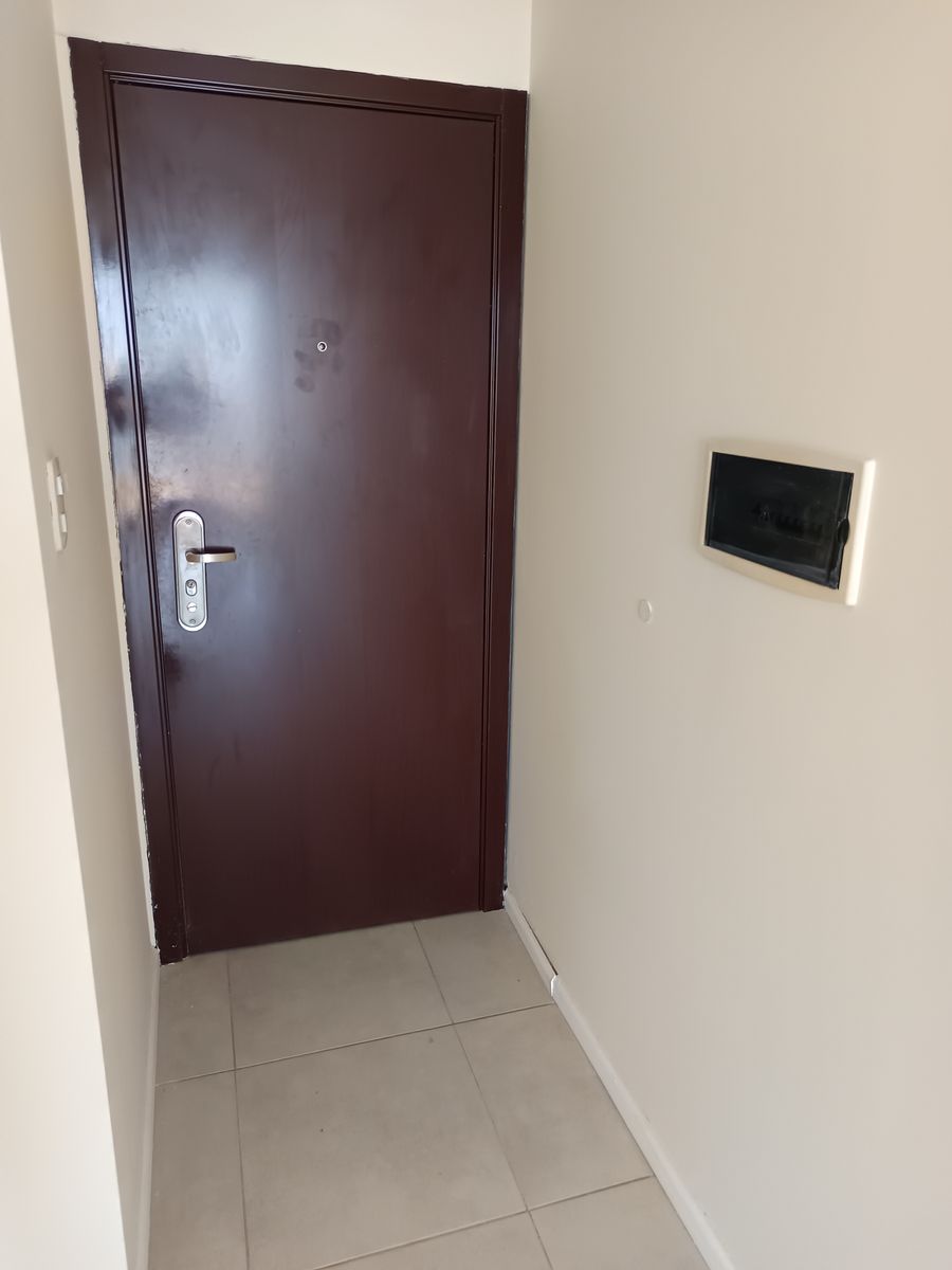 Hpólito Irigoyen 2669 Piso 11 · La Capital — foto 16
