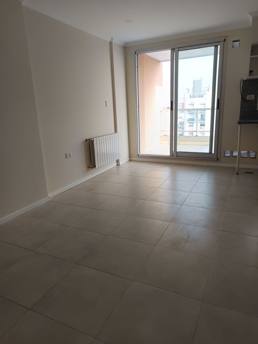 Hpólito Irigoyen 2669 Piso 11 · La Capital — foto 3