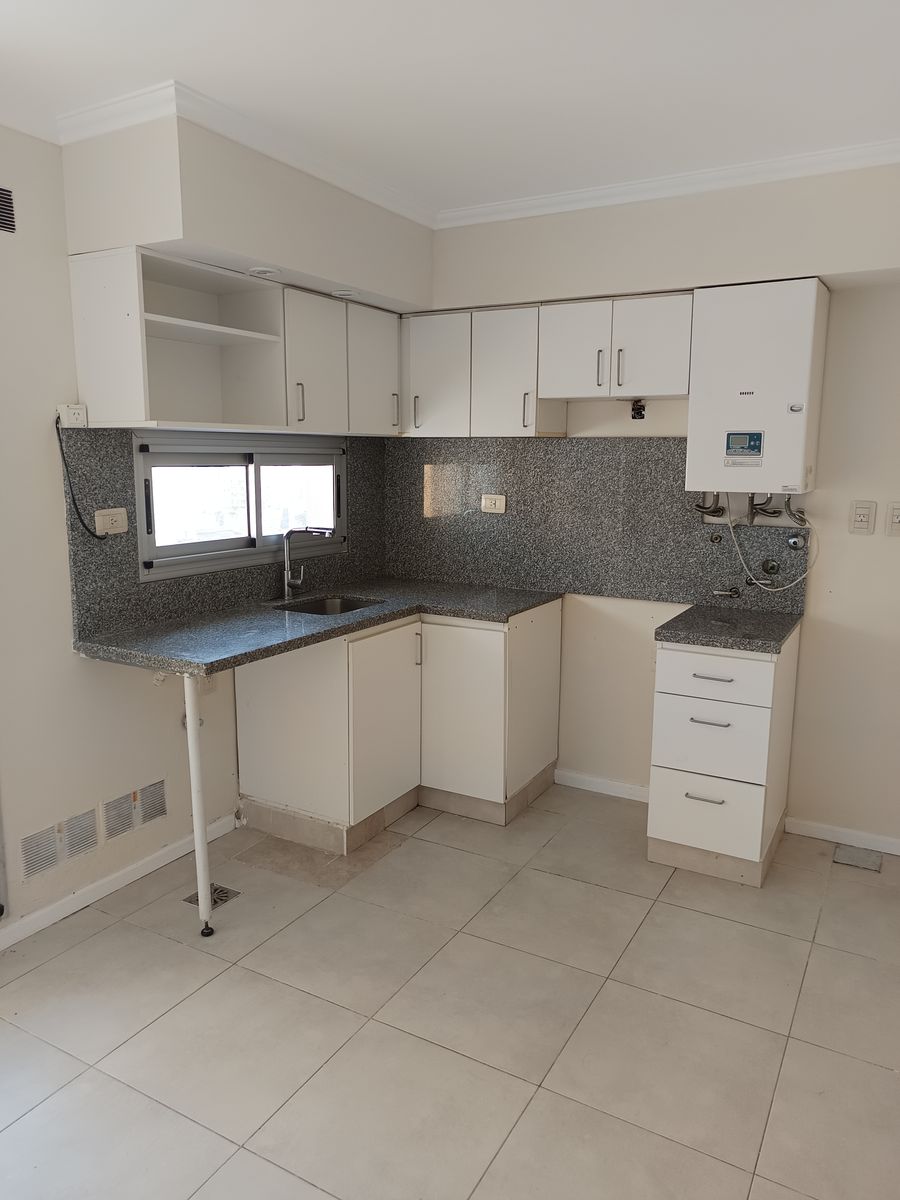 Hpólito Irigoyen 2669 Piso 11 · La Capital — foto 4