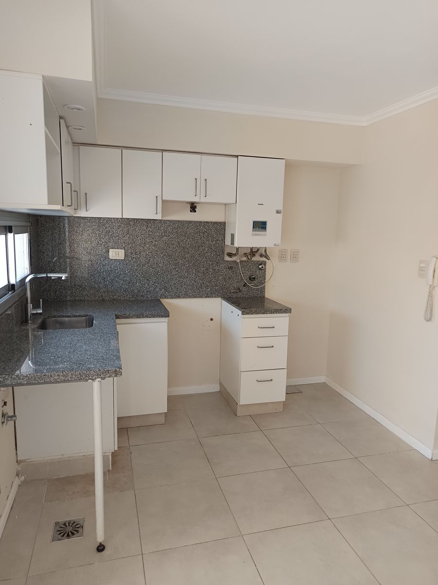 Hpólito Irigoyen 2669 Piso 11 · La Capital — foto 9