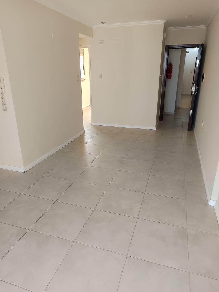Hpólito Irigoyen 2669 Piso 11 · La Capital — foto 10