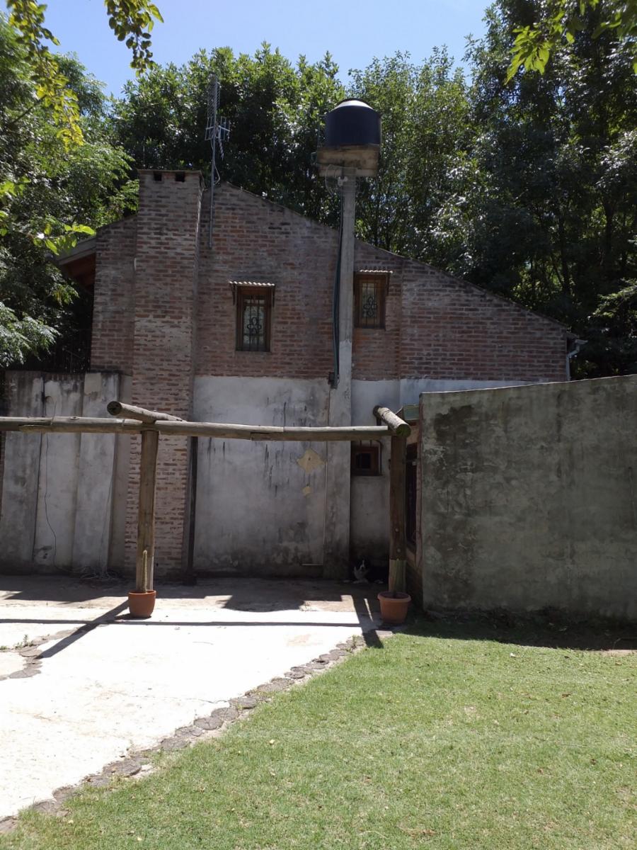 Juan J. Castro 700 Gral. Rodriguez - Quinta 3 ambientes en venta
