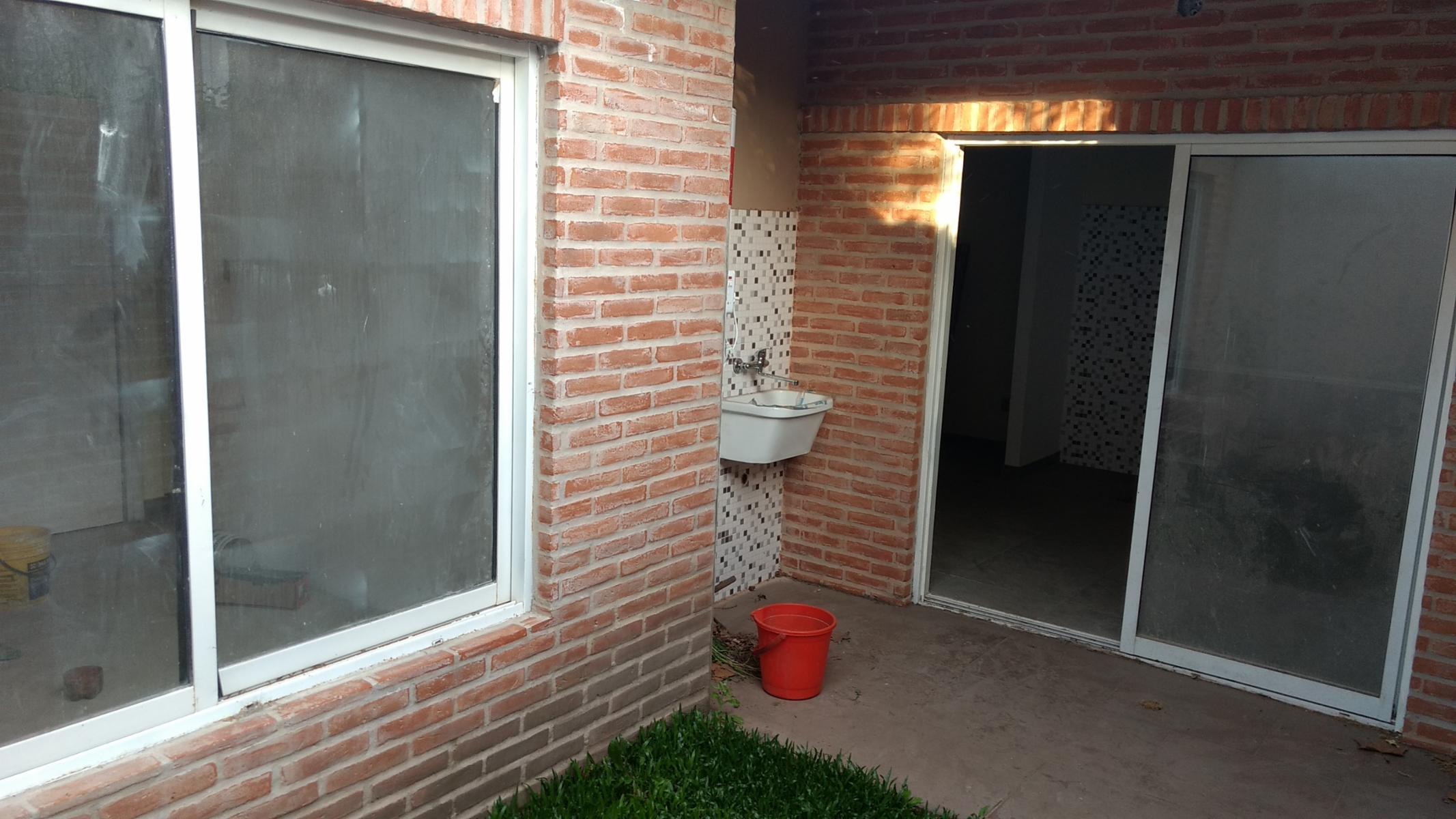 ALMIRANTE BROWN 3658 · San Martín — foto 3