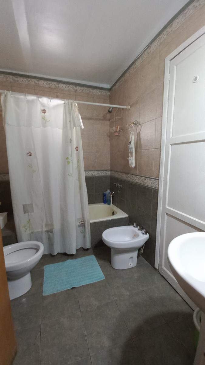 GAEBELER 2274 · Lanús — foto 16