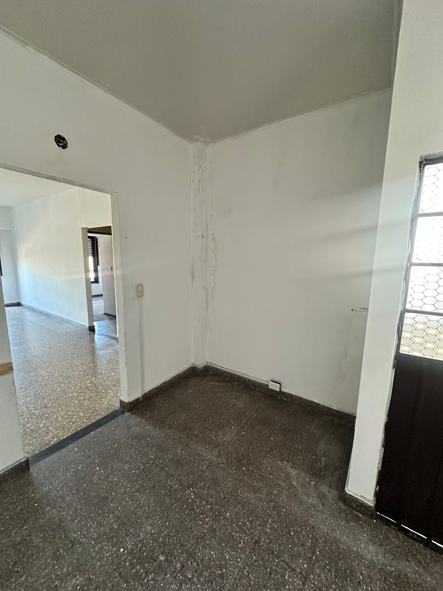 ALQUILER - DEPARTAMENTO 3 AMBIENTES - SIN EXPENSAS - LOMAS DEL MIRADOR