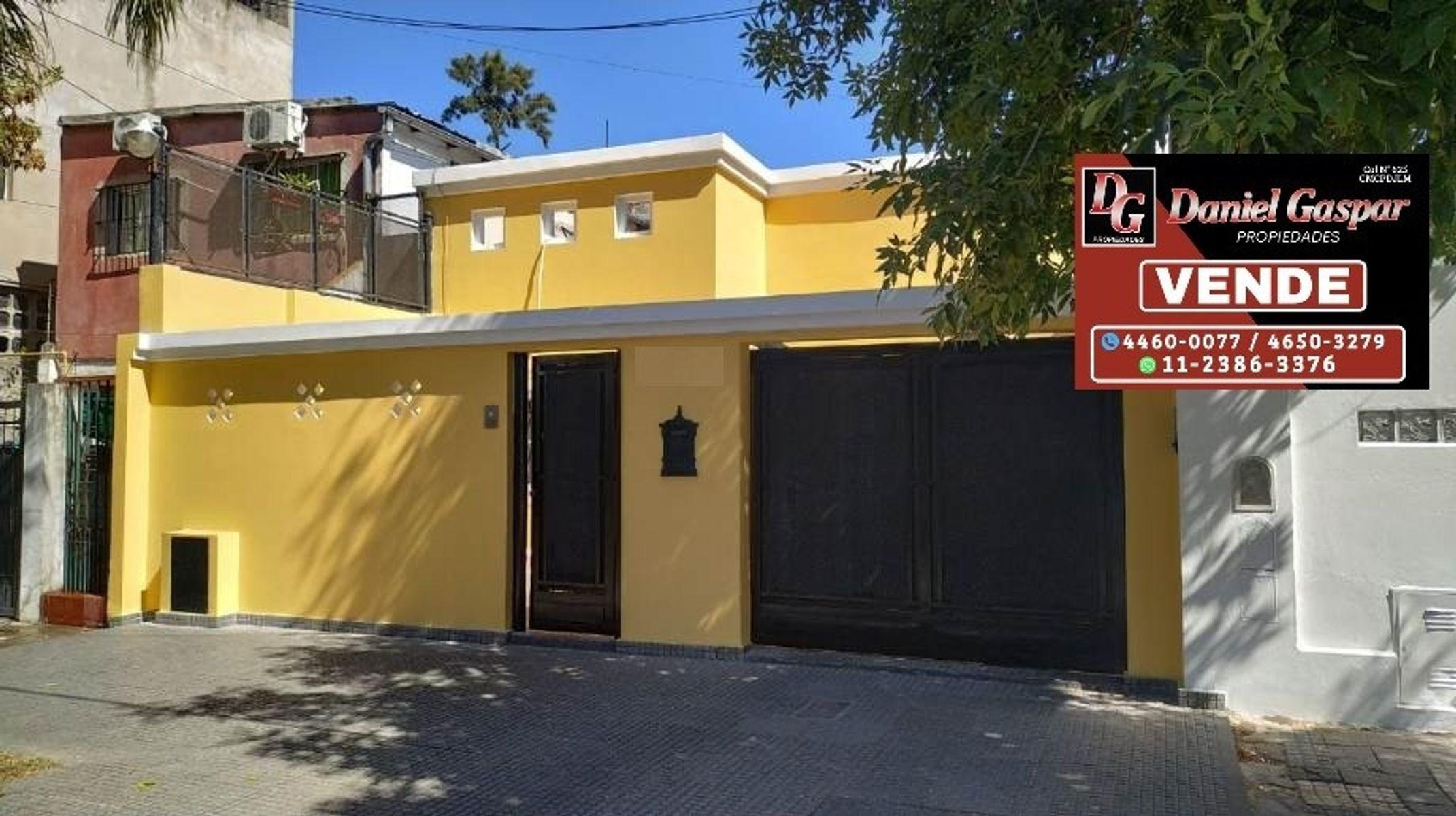 VENTA - CASA 4 AMBIENTES EN EXCELENTES CONDICIONES - ¡APTO CRÉDITO