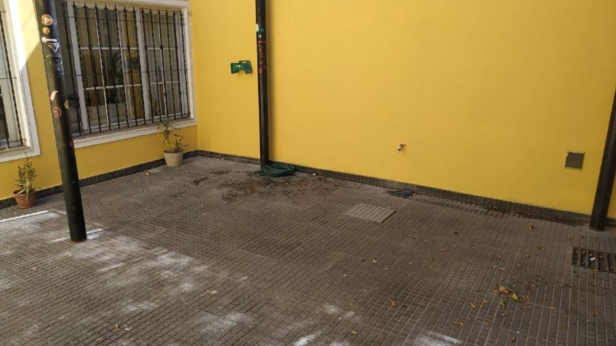 Pringles 1800 · Lanús — foto 4