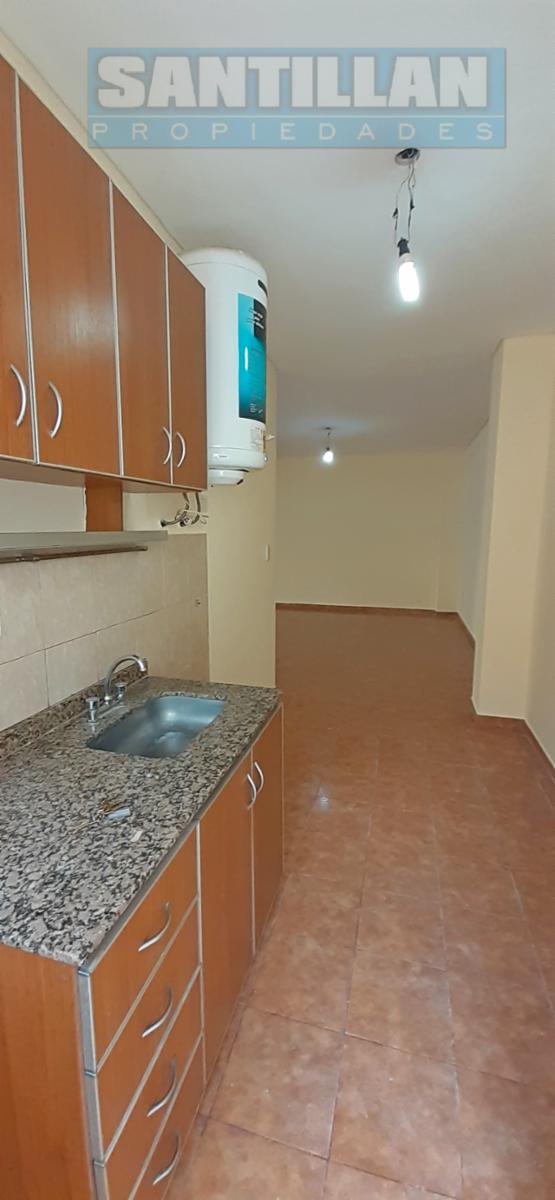 MONTENEGRO 215 · La Matanza — foto 13