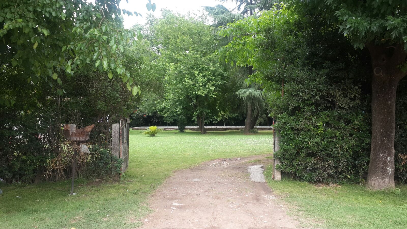 OPORTUNIDAD QUINTA CON PILETA EN LA TEJA