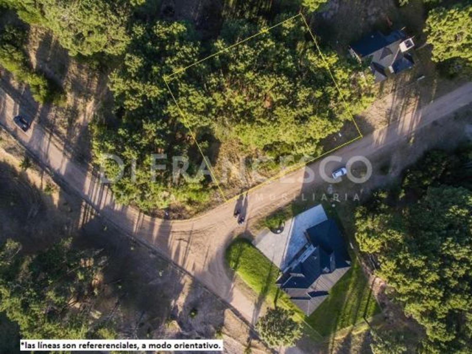 Oportunidad. Venta de 2 lotes linderos! 1639 mts! 67.12 USD/M2!. Terreno en Venta.