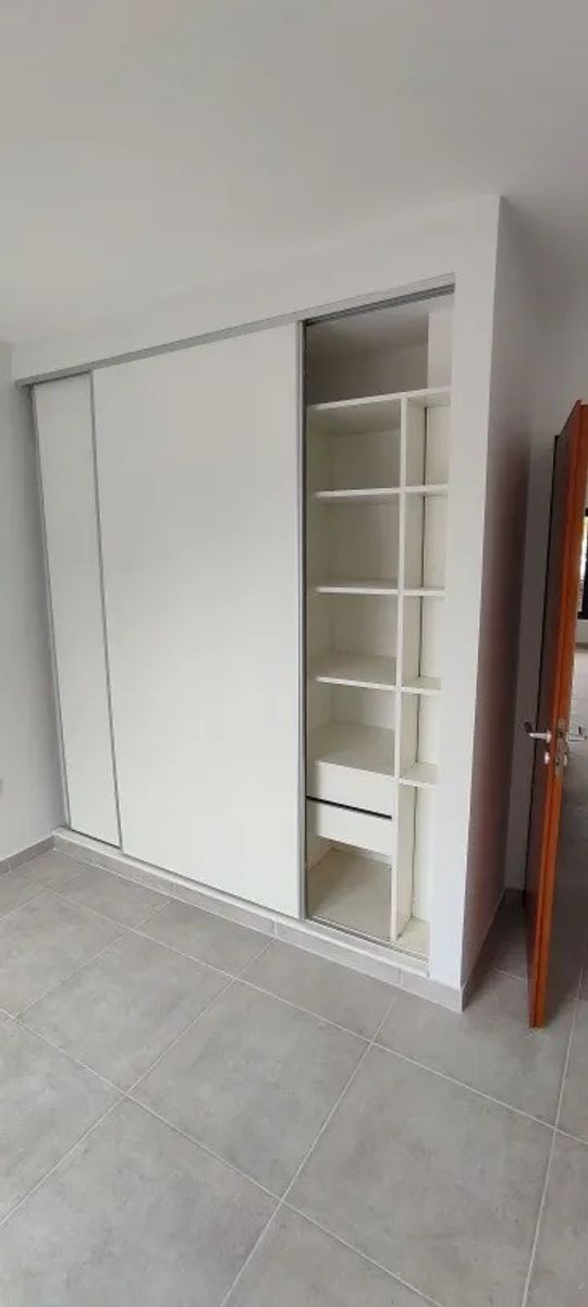 ESPAÑA 2265 · Morón — foto 3