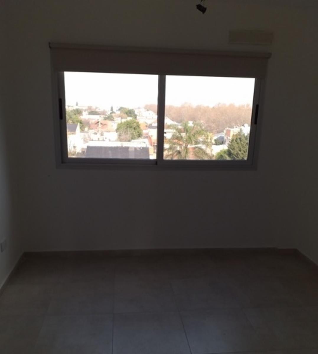 Garcia Silva 1400 · Morón — foto 7