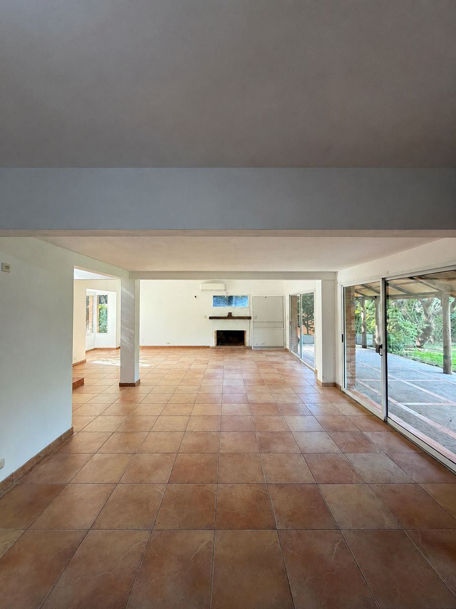 Casa de 5 ambientes en CC Las Lajas, General Rodríguez