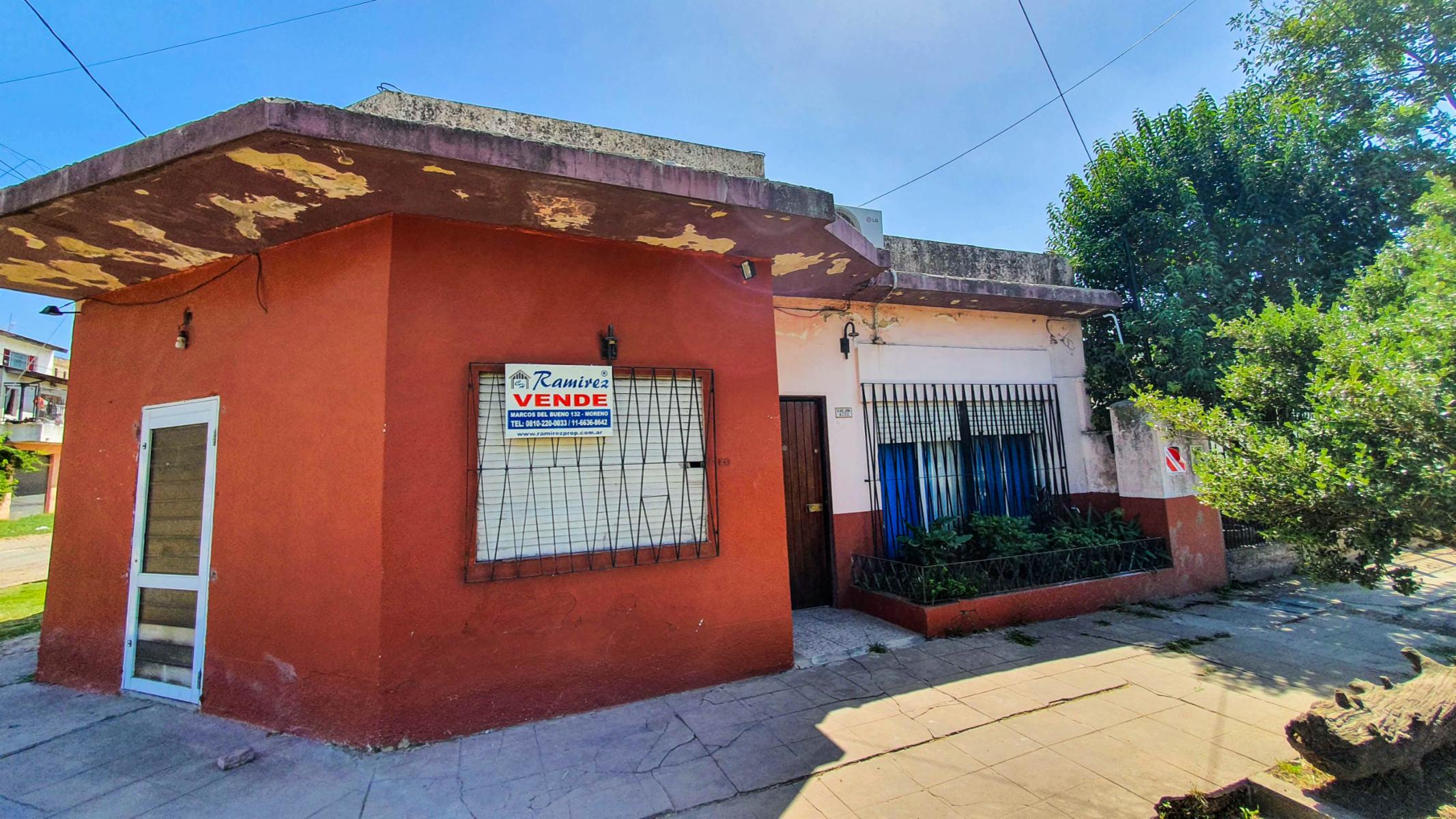 Casa y local en venta sobre Av. Principal - Moreno