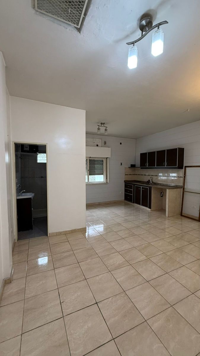 AVENIDA VERGARA 1531 · Hurlingham — foto 3