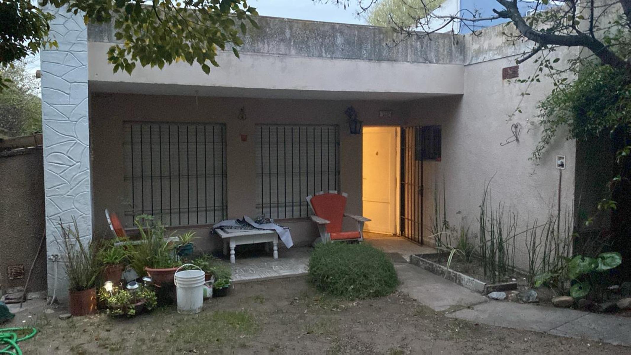 Casa con gran parquizado