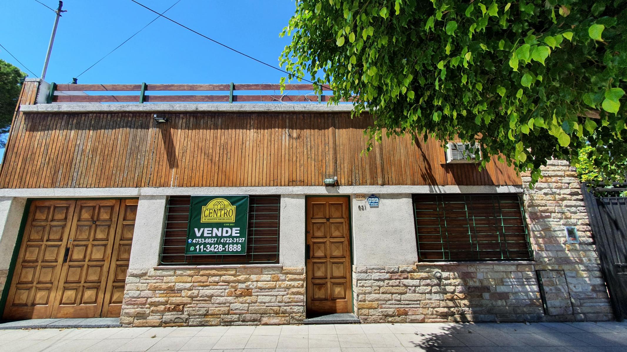 Casa 4 Ambientes, Quincho, Parrilla, Fondo Parquizado