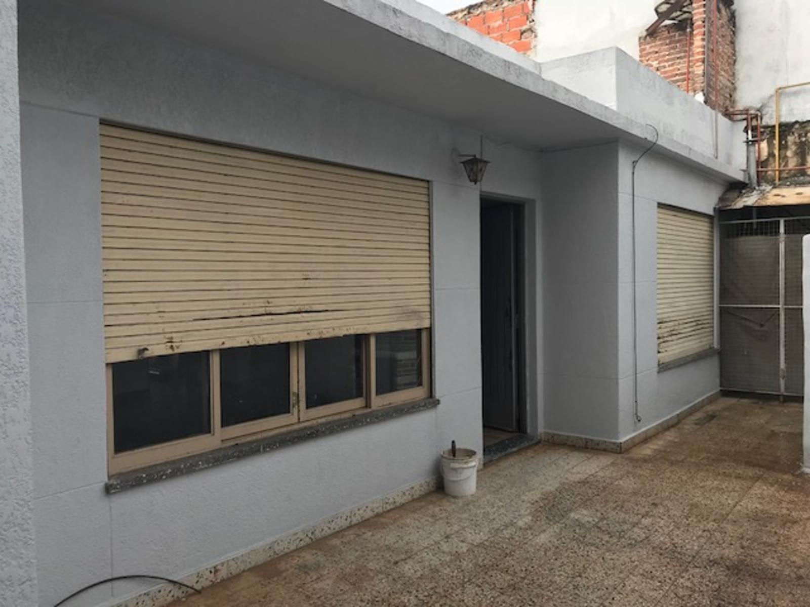 Av Eva Peron 723 · La Matanza — foto 4