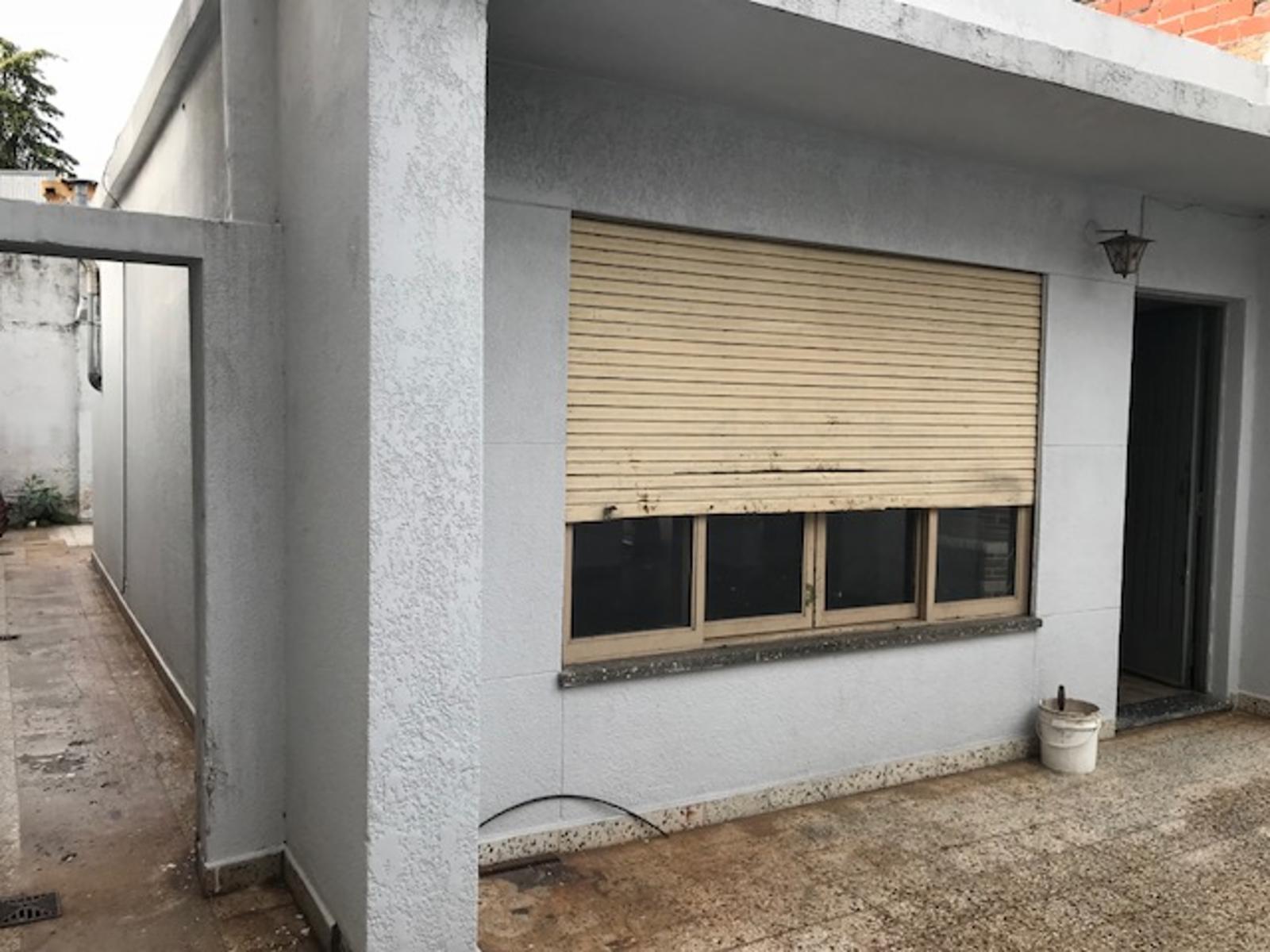 Av Eva Peron 723 · La Matanza — foto 5