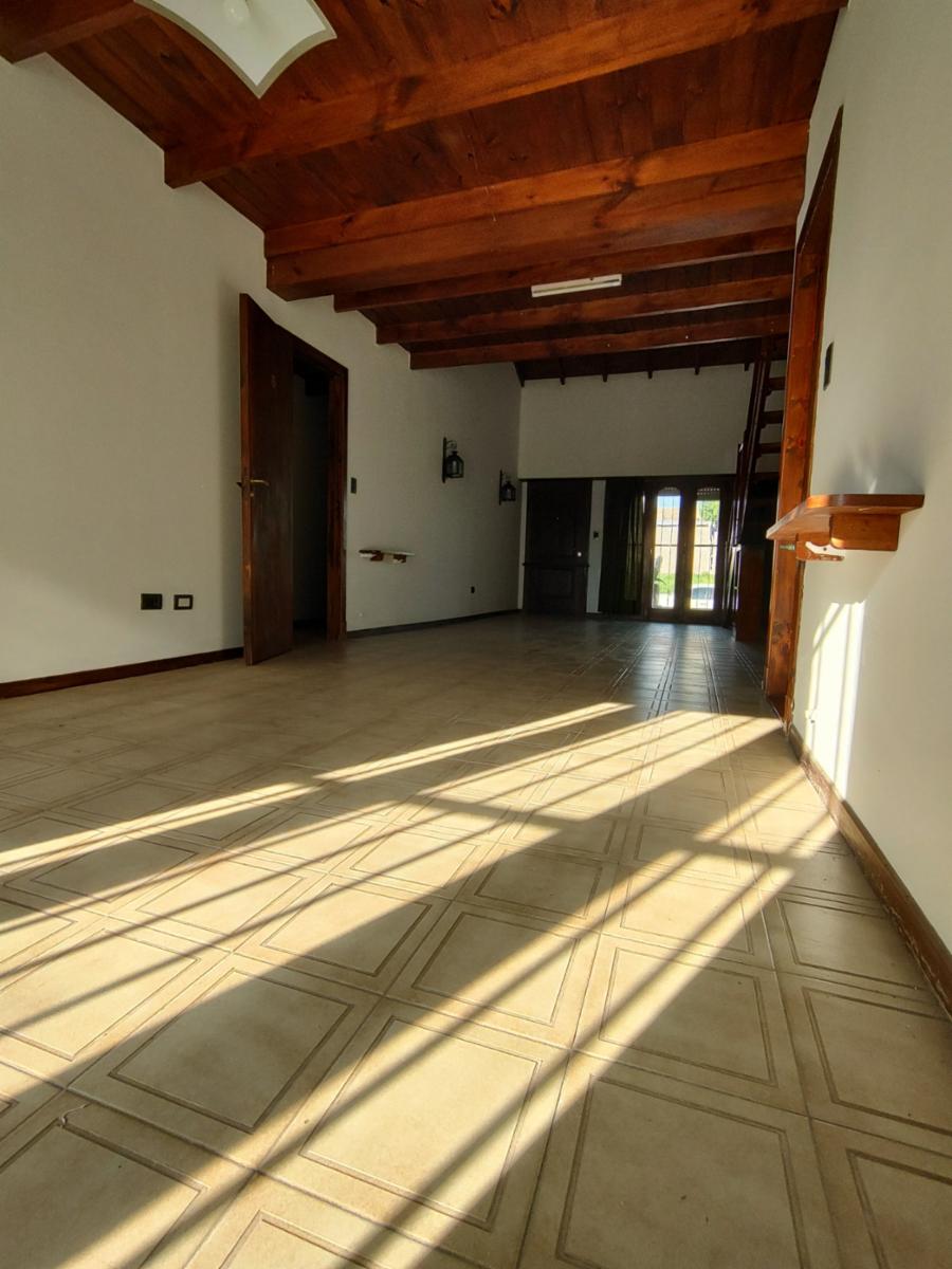VENDO CHALET (CALLE 55 C/32) NECOCHEA · Necochea — foto 13