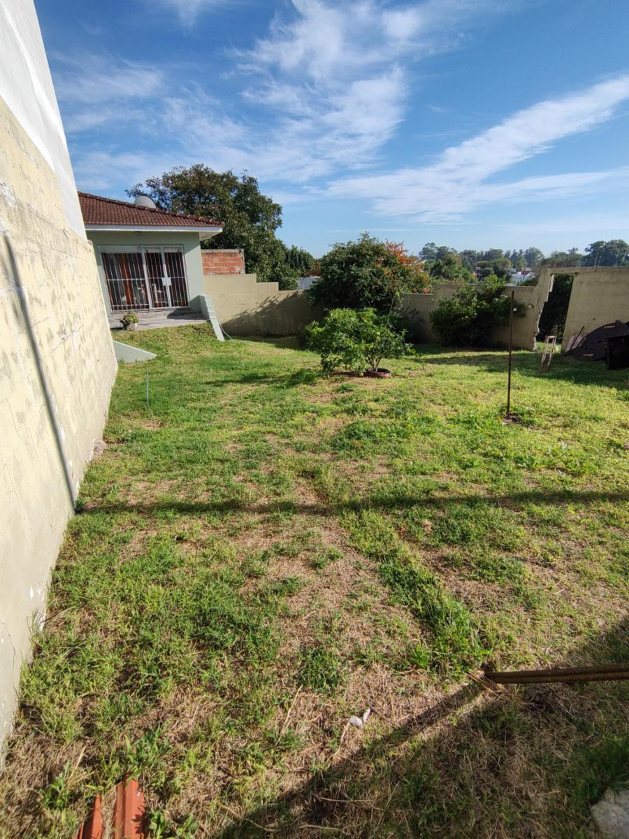 VENDO CHALET (CALLE 55 C/32) NECOCHEA · Necochea — foto 17