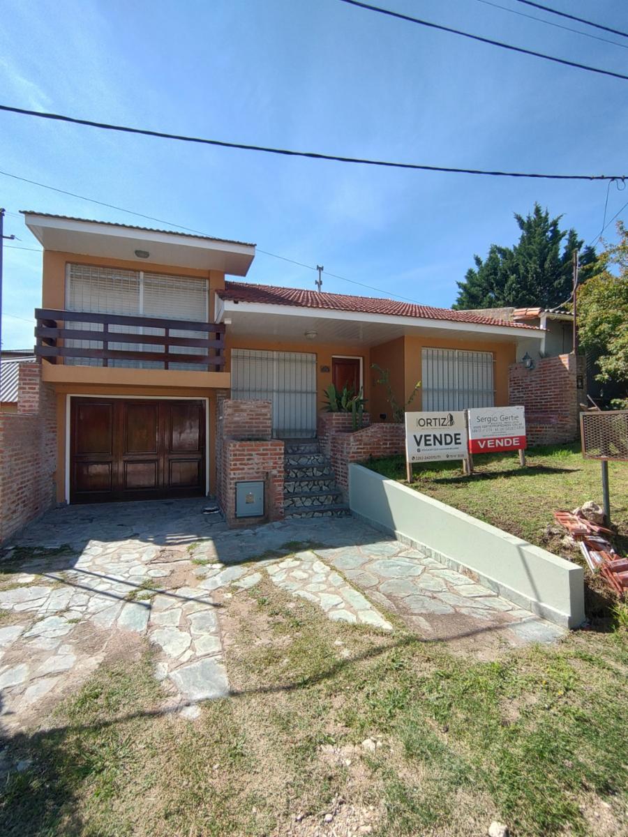VENDO CHALET (CALLE 55 C/32) NECOCHEA · Necochea — foto 19