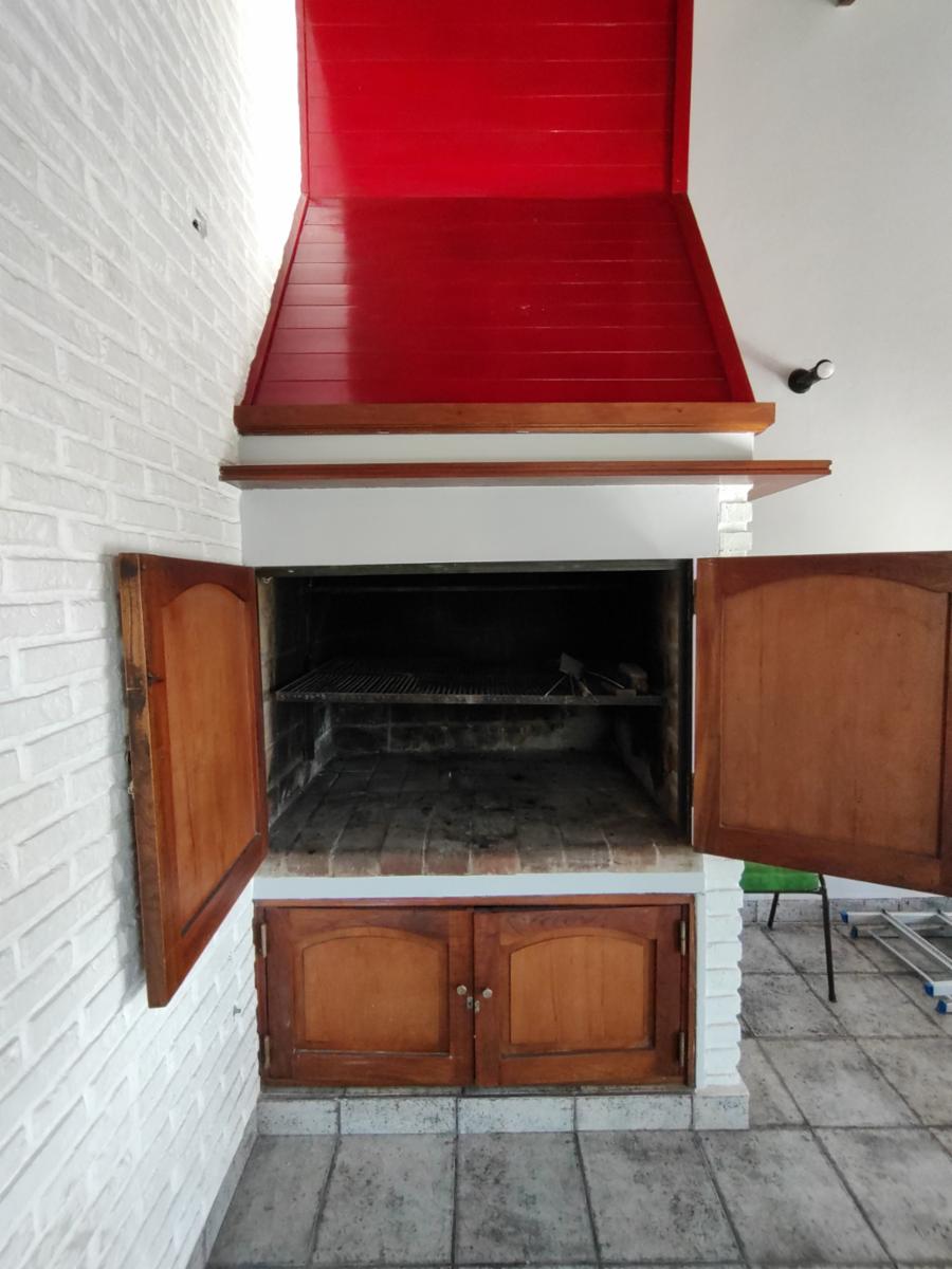 VENDO CHALET (CALLE 55 C/32) NECOCHEA · Necochea — foto 30