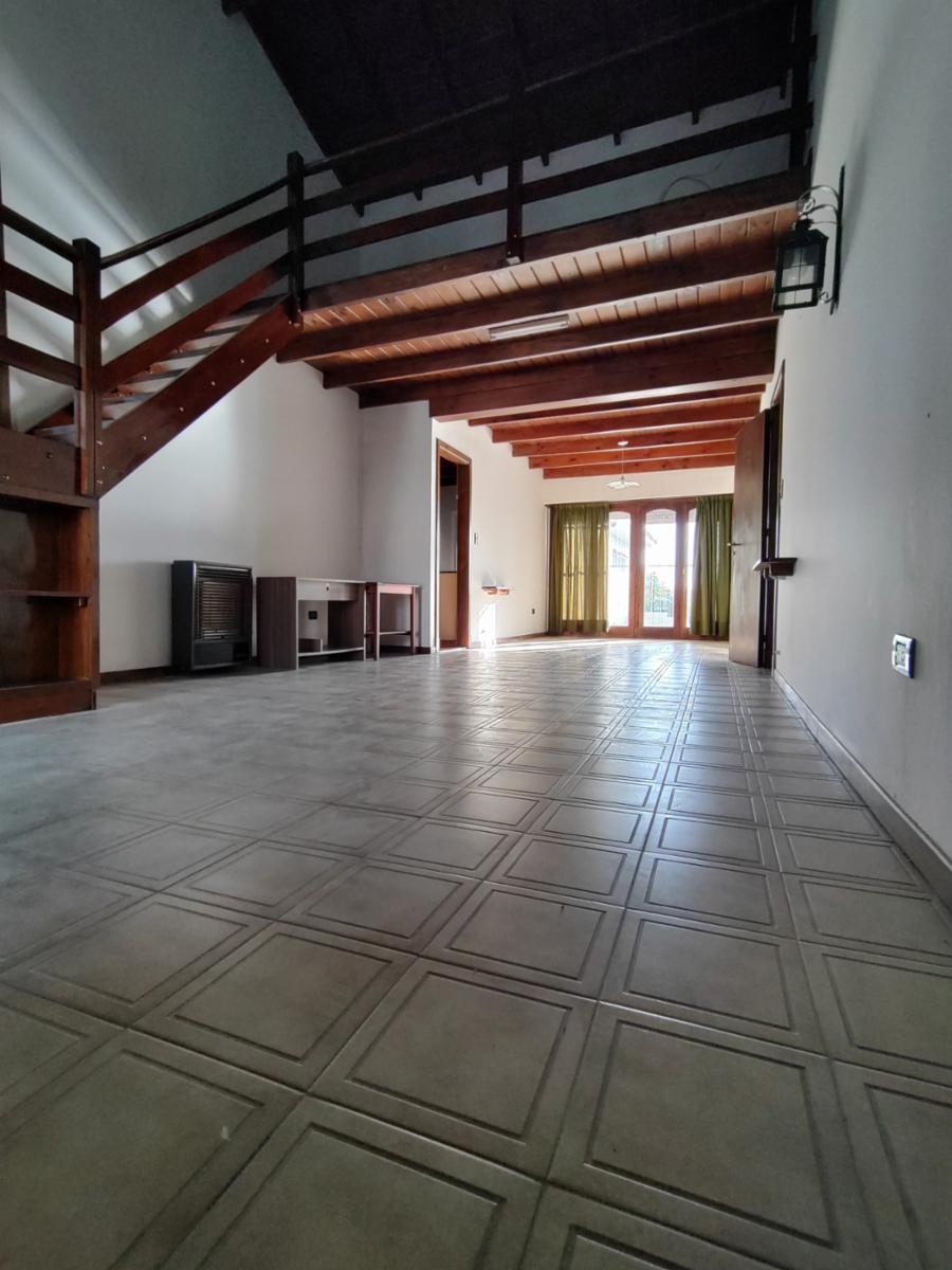 VENDO CHALET (CALLE 55 C/32) NECOCHEA · Necochea — foto 4