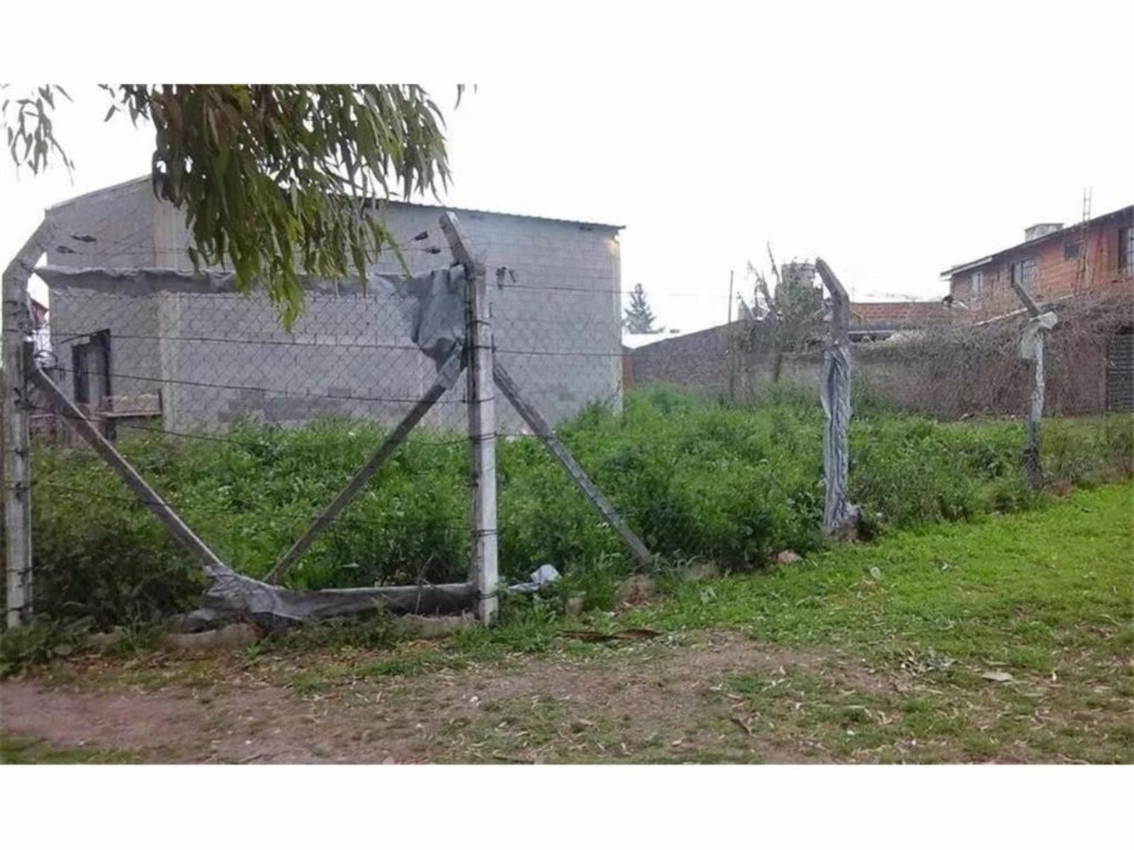Avenida de la Rivera 2300 · Moreno — foto 4