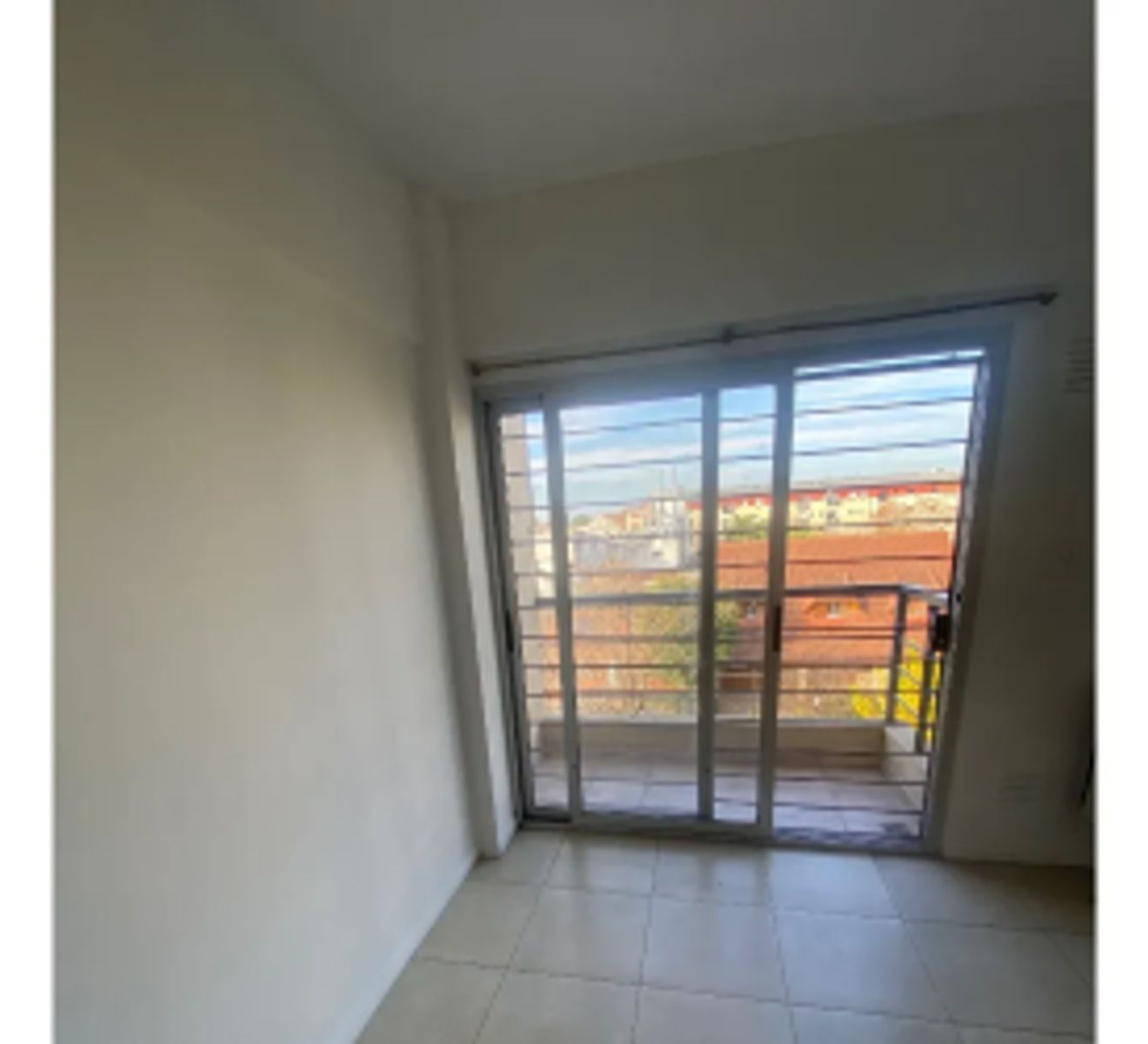 YATAY 857 · Morón — foto 3