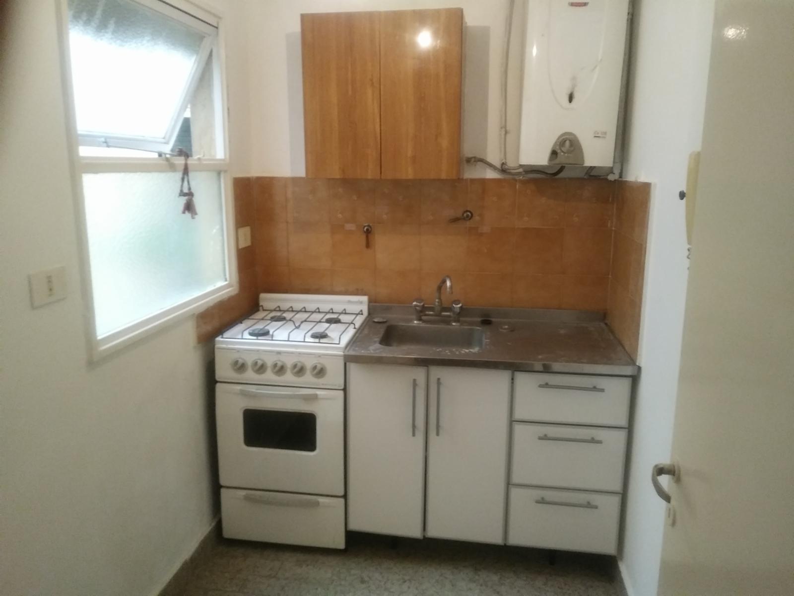 French 120, 6to piso · La Matanza — foto 4