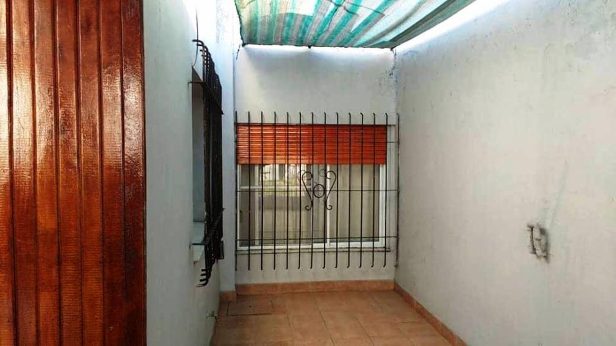 INTENDENTE AGUERO 385 · Morón — foto 3
