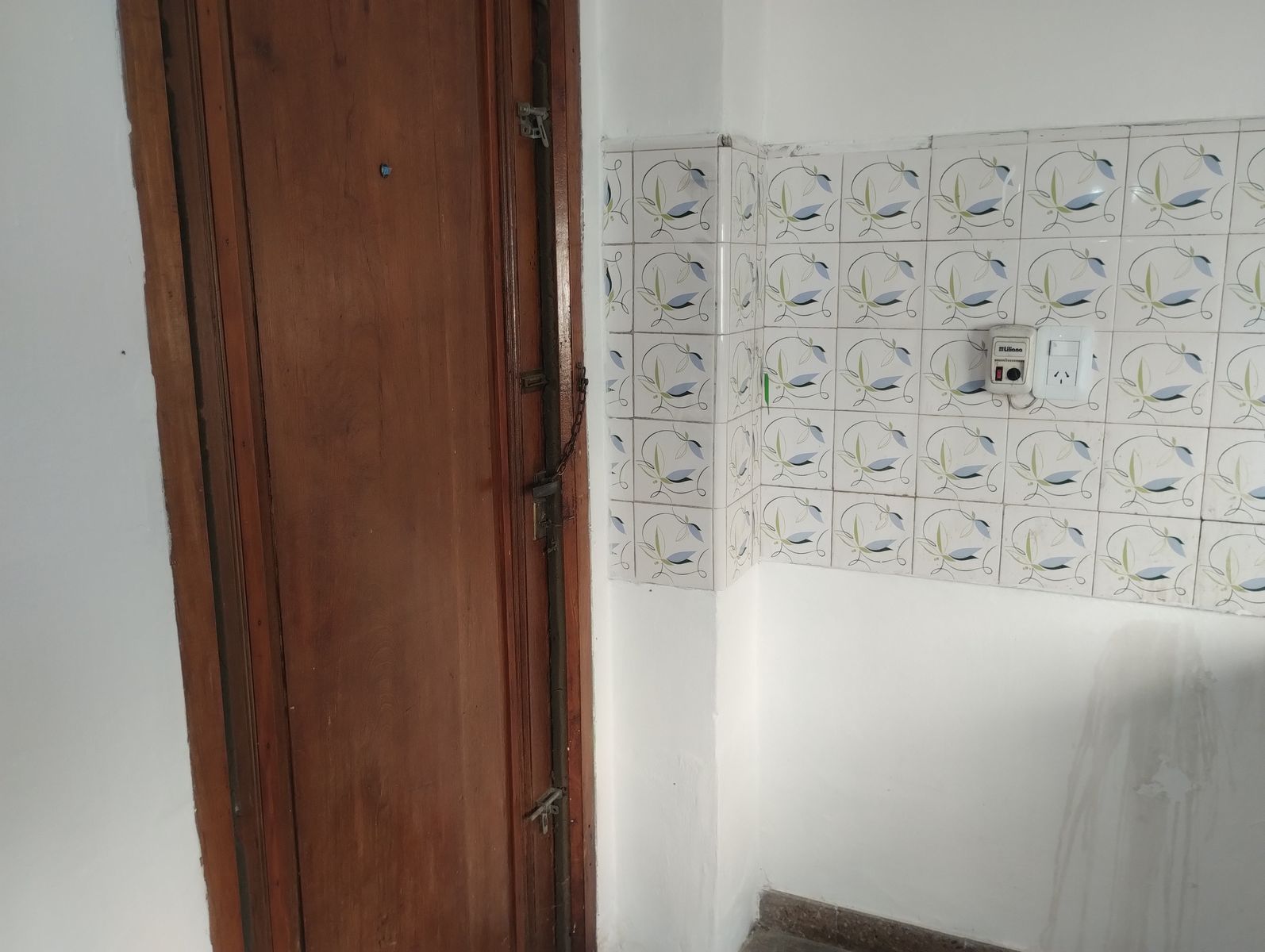 33 Orientales y Gervasio Méndez · Almirante Brown — foto 18
