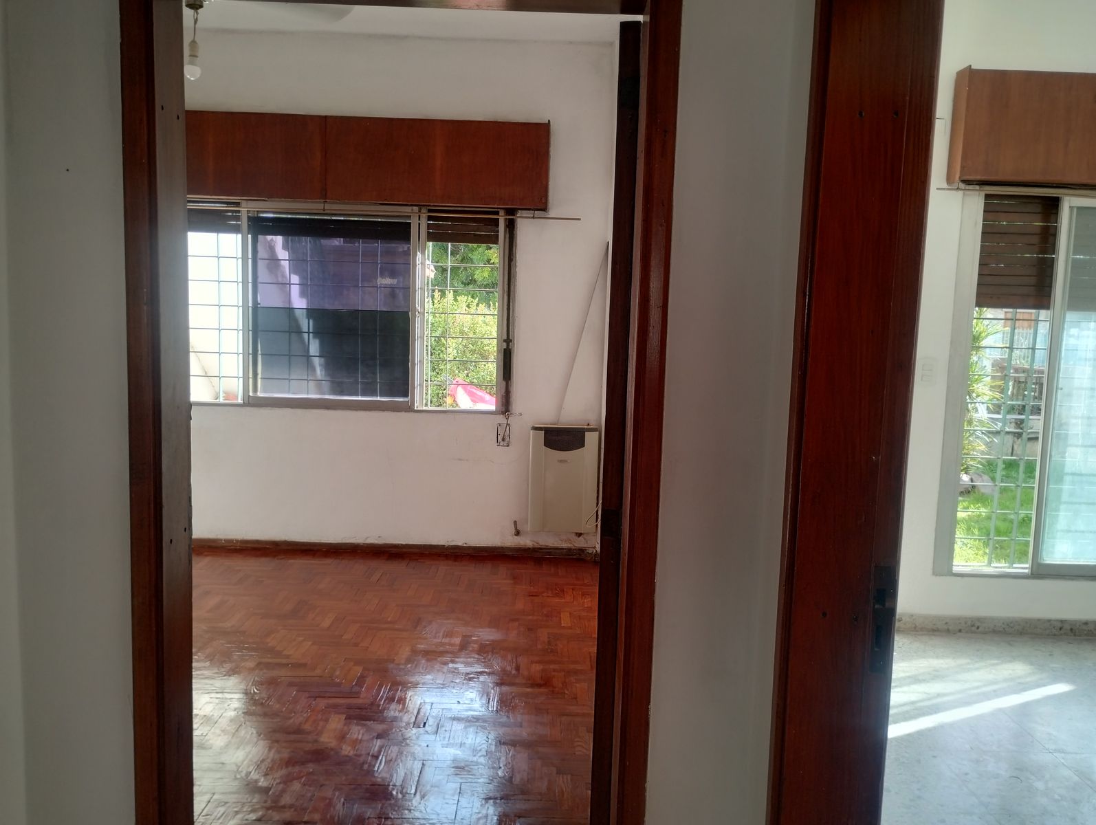 33 Orientales y Gervasio Méndez · Almirante Brown — foto 28