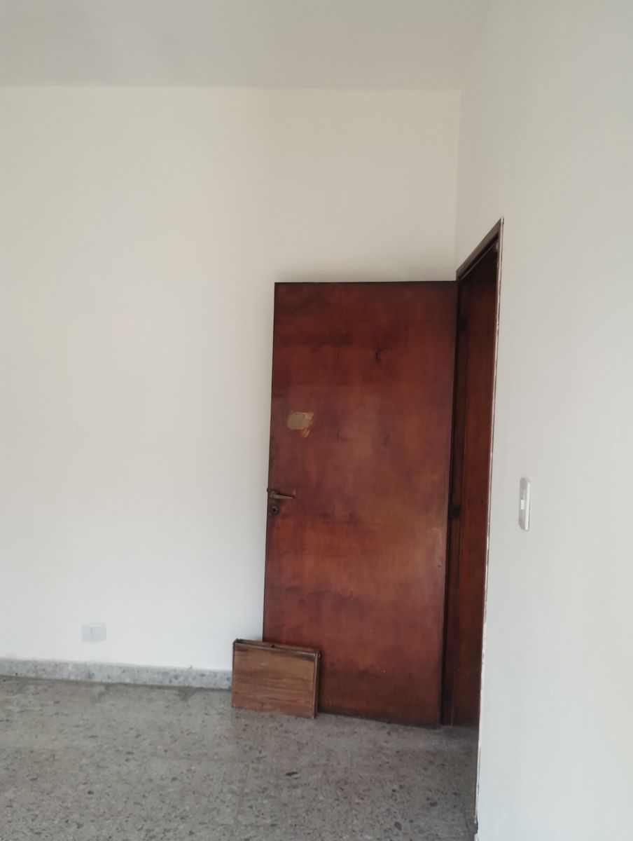33 Orientales y Gervasio Méndez · Almirante Brown — foto 6