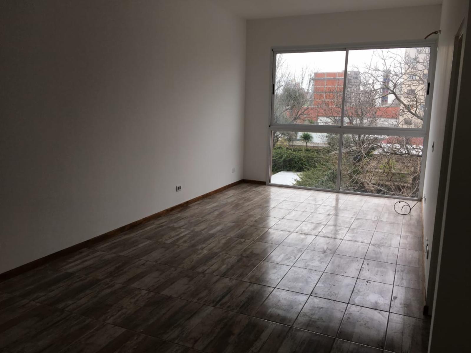 Irigoin 1100 · San Miguel — foto 5