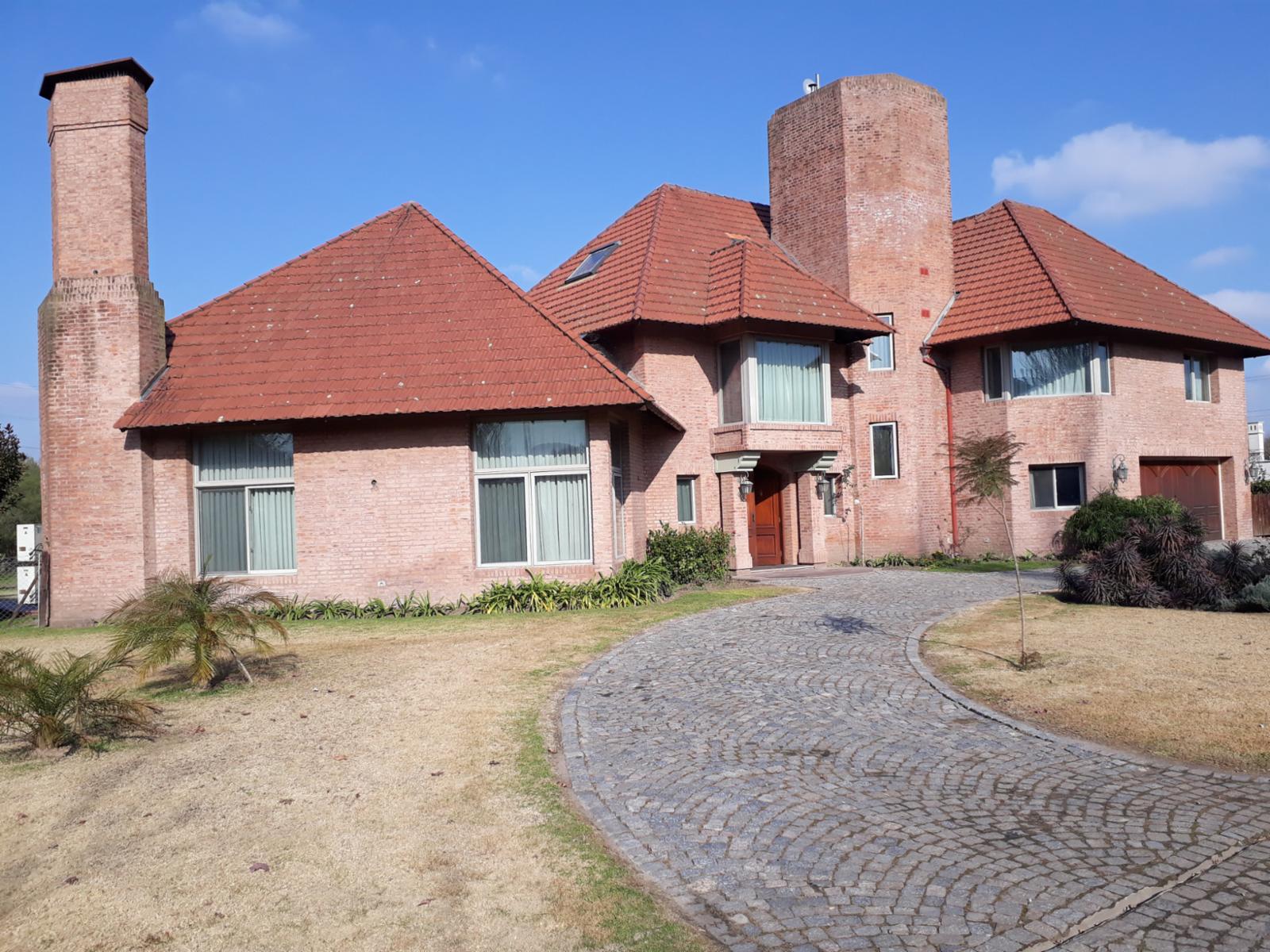 Imponente Vivienda En Exclusivo Country Buenos Aires Golf