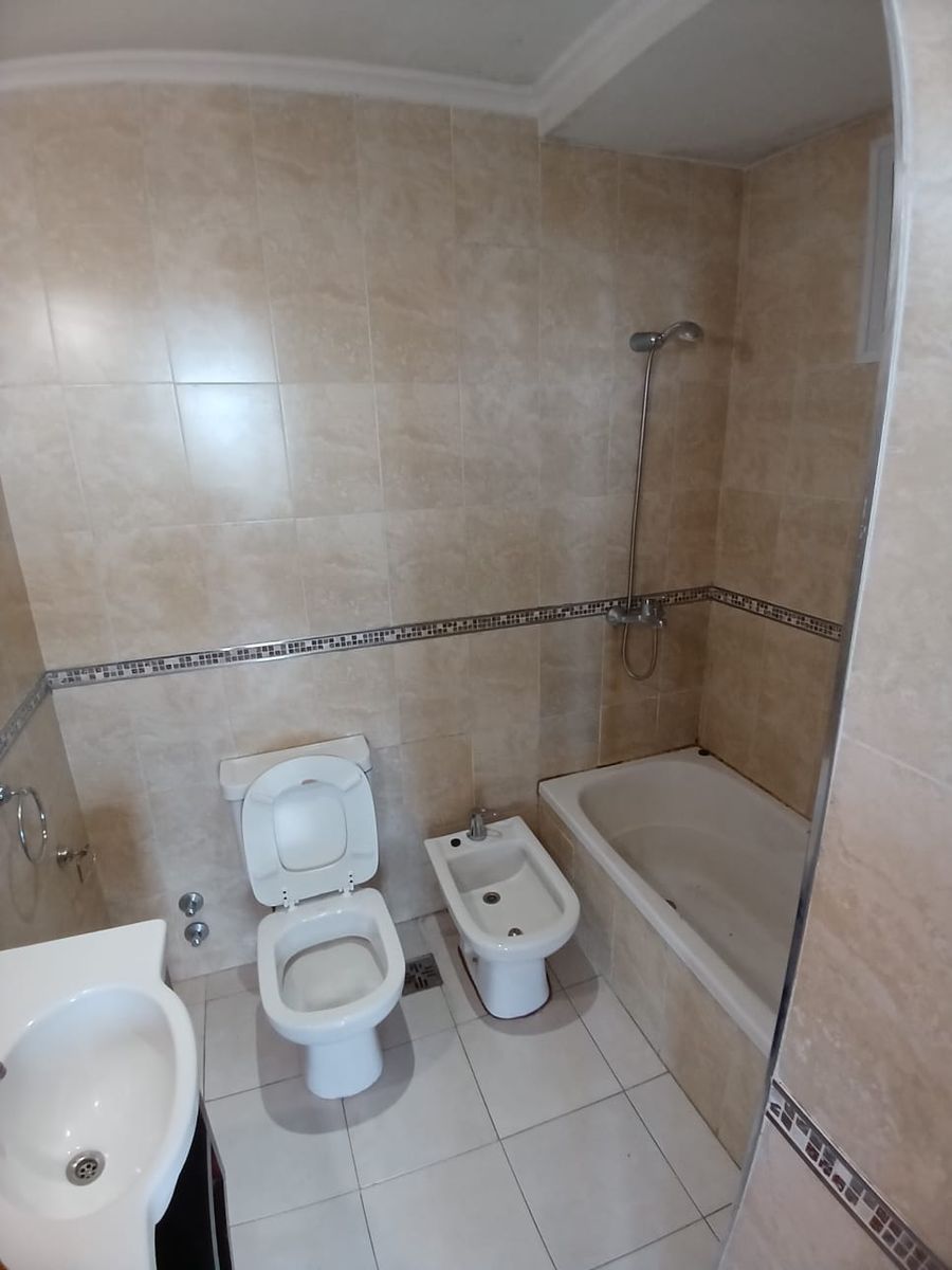 F De Miranda 5221 , 10° A · Monte Castro — foto 15