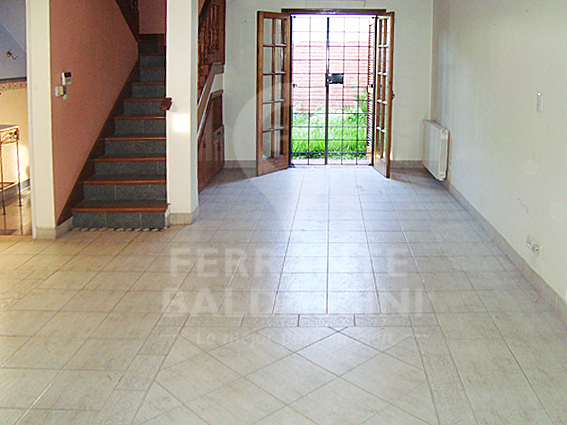 Carlos Pellegrini al 1200 · Almirante Brown — foto 19