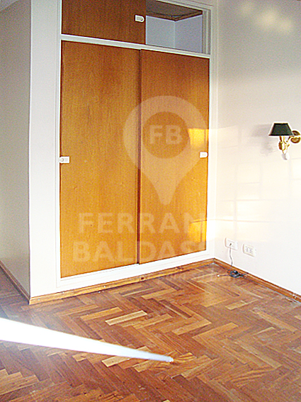 Carlos Pellegrini al 1200 · Almirante Brown — foto 4
