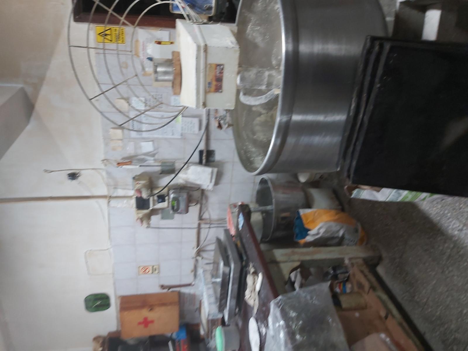 VENDO PANADERIA FUNCIONANDO (MAS 2 PH EN PLANTA ALTA) ZONA PLAYA NECOCHEA · Necochea — foto 3